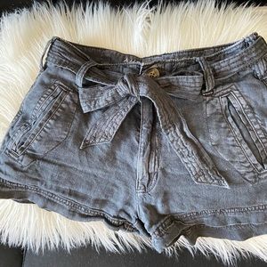 American Eagle Black Linen Size 00 Shorts